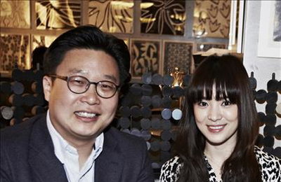 서경덕·송혜교, 캐나다 박물관에 한국어 안내서 제공