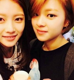 공승연, 친동생 트와이스 정연과 다정한 셀카 "언니가 격하게 아끼고 응원한다"