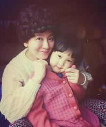 이일화·김설, 해맑은 미소…"엄마같은 이모"