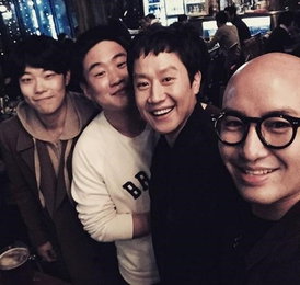 "개정팔과 쓰레기" 류준열·정우, '응답' 주역의 만남