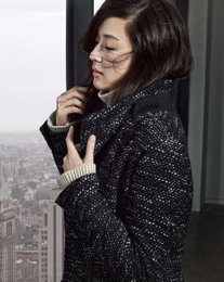 '임신 8개월차' 전지현, 감출 수 없는 우아함 여전