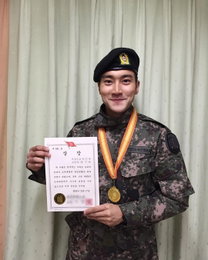 슈퍼주니어 최시원, 軍 생활 완벽적응 "노장투혼"