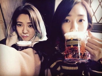 소녀시대 티파니·효연의 취중 셀카…"다 마시고 취했지"
