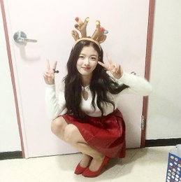 김유정, 깜찍한 산타걸…"귀요미 루돌프"