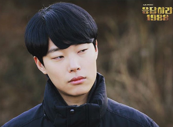 '쌍문동 상남자' 류준열, 이 남자 미모의 한계는 어디인가요...