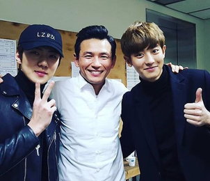 찬열·세훈, 황정민과 깜짝 조우…"영광의 만남"