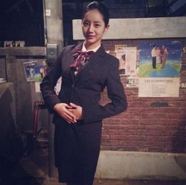 '응팔' 혜리, 남다른 제복 소화력 자랑 "어른 덕선"