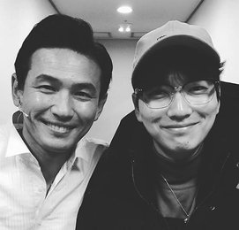 황정민·이동휘, 활짝 핀 미소…"대세의 만남"