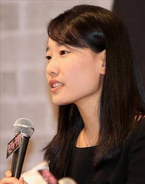 '별그대' 박지은 작가, 전지현 소속사와 100회 집필계약