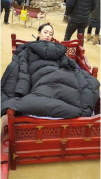 김민정, 촬영중 달콤한 쪽잠...가마 위에서 '쿨쿨'