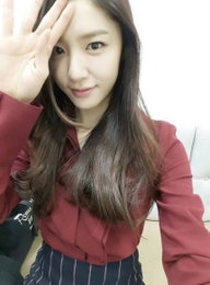 서지혜, 무결점 피부로 인사