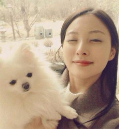 박규리, 밝은 미소로 근황 공개…"설 연휴 잘보내세요"