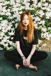 이성경, 4년 작업한 필름 포토북 17일 발매