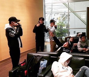 '엑소', 꿀같은 휴식…"우리, 이러고 쉰다"