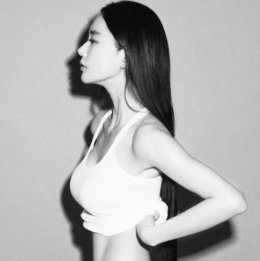 클라라, 한층 더 아찔해진 근황…섹시미 가득 S라인