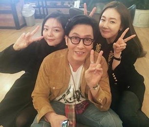 최지우·김주혁·이솜, 극장 찾은 선남 선녀 배우들