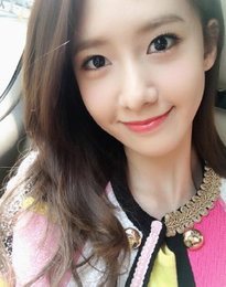 소녀시대 윤아, 햇살 담은 미소…"봄의 여신"