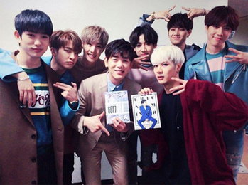 에릭남X갓세븐, 훈훈한 컴백 인증샷 "GOT8 껴줘"