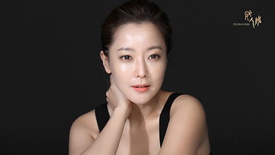 김희선 숨길 수 없는 동안 피부, 동인비 화보 비하인드 컷 공개