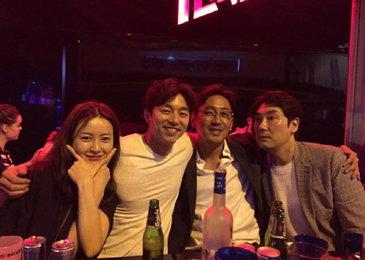 공유부터 하정우까지...'아가씨X부산행' 칸 특급 콜라보