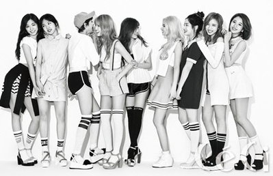 트와이스 쯔위'치어 걸(Cheer Girl)'컨셉트 화보 공개 '눈길'