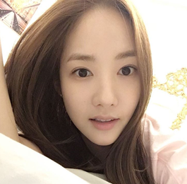 박민영, 인형처럼 눈부신 미모…"5대 5 가르마"