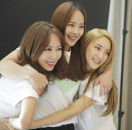 S.E.S., 완전체 미모…'기부하고 더 예뻐짐'