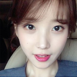 아이유, 봄의 세.젤.귀…"아이, 수줍미소"