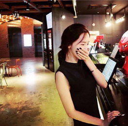 윤아, 한층 성숙해진 근황…"세상 혼자사는 미모"
