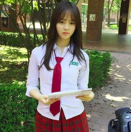 김소현, 교복 입은 만찢녀 "강렬한 컬크러시 매력" 뽐내