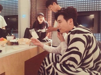 이종석 "맥락 없이 피곤하네"...W' 속 강철 모습 그대로