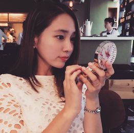 이민정, 한 여름 밝히는 미모…"거울아 거울아"
