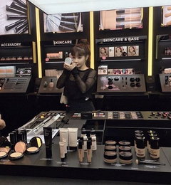 2NE1 박봄 "우리 팬들 보고싶다"…활동 기지개