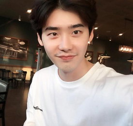 이종석, 강렬한 만찢남 포스…"수염이 있어도 꽃미남"