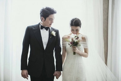 류수영♥박하선, 행복한 결혼식…"예쁘게 살게요"
