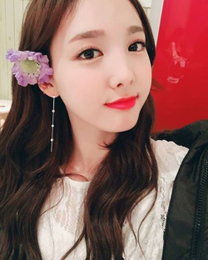 트와이스 나연, 시선 강탈하는 꽃미모…"복 받으세요"