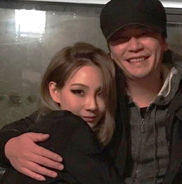 씨엘, 양현석 품에 안겨 '훈훈'
