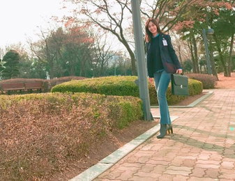 유리, '피곤인' 촬영 중 완벽 미모 자랑 "해맑은 서은혜"