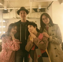 이동건♥조윤희 뮤지컬 데이트 포착 "꽁냥꽁냥"