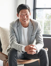 유해진, '럭키' 이어 '러브슬링' 원톱 주연..이번엔 사랑