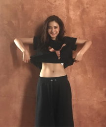 나나, 아이돌 몸매갑…"이 복근, 실화냐"