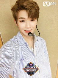 워너원, 데뷔 무대 앞두고 치명적 셀카 대량공개…"심장파괴"