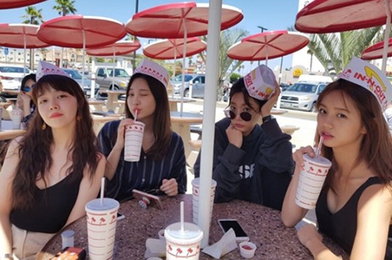걸스데이, 종이모자 쓰고 걸크러쉬 뿜뿜…"LA 빛낸 미녀 4총사"