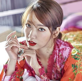 박신혜, 핑크빛 러블리…"매혹적인 청순미 뽐내"