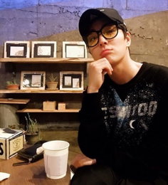 최종훈, 데뷔 10년차의 여유로움…"안녕?"