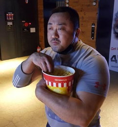 마동석, 클래스가 다른 근육…"이 팝콘, 라지가 실화다"