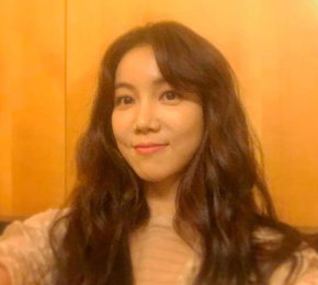 김옥빈, 웨이브로 가을 여신 변신…"흐릿해도 예뻐"