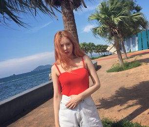 현아, 해변의 섹시 카리스마…'막 찍어도 화보'