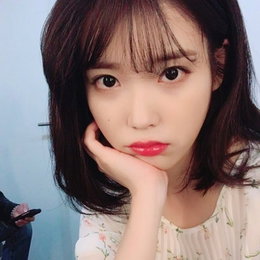 아이유, 초근접 미녀…"새침한 세.젤.예"