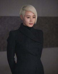 '미옥' 김혜수, 은발 헤어+올블랙 패션…섹시 카리스마